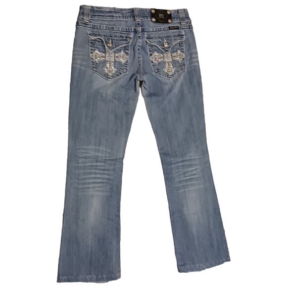 Women's Miss Me Bootcut with Cross Pockets With Raw Hems. 30Wx29L Distressed - Picture 1 of 9